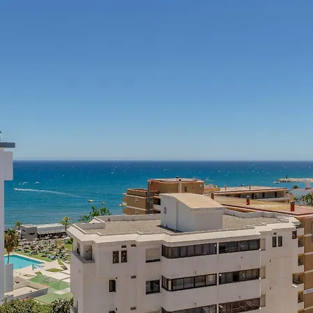 Moderno, Con Vistas Y Garaje A 100 Metros De La Playa 아파트