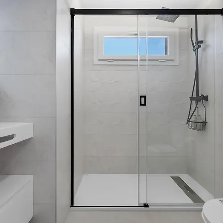 Apartment Moderno, Con Vistas Y Garaje A 100 Metros De La Playa *