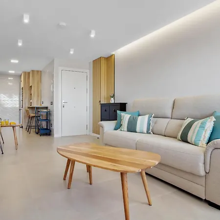 Apartment Moderno, Con Vistas Y Garaje A 100 Metros De La Playa