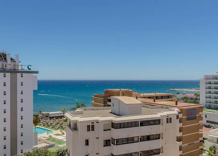 Moderno, Con Vistas Y Garaje A 100 Metros De La Playa Appartamento