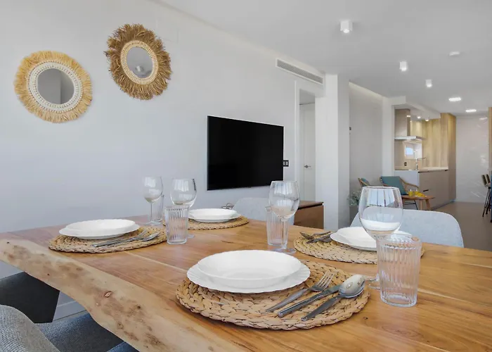 Moderno, Con Vistas Y Garaje A 100 Metros De La Playa Appartamento *