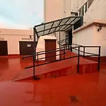 Moderno, Con Vistas Y Garaje A 100 Metros De La Playa *
