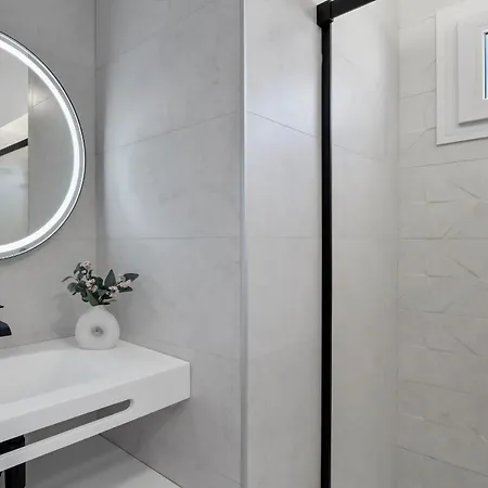 Moderno, Con Vistas Y Garaje A 100 Metros De La Playa Lejlighed *