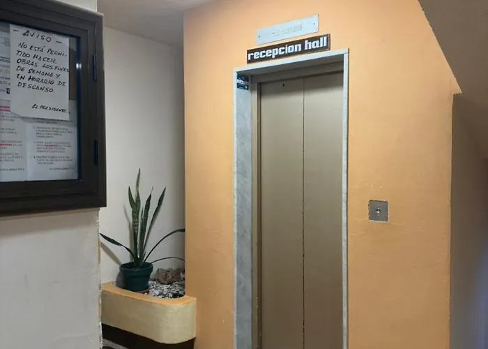 Apartamento Moderno, Con Vistas Y Garaje A 100 Metros De La Playa